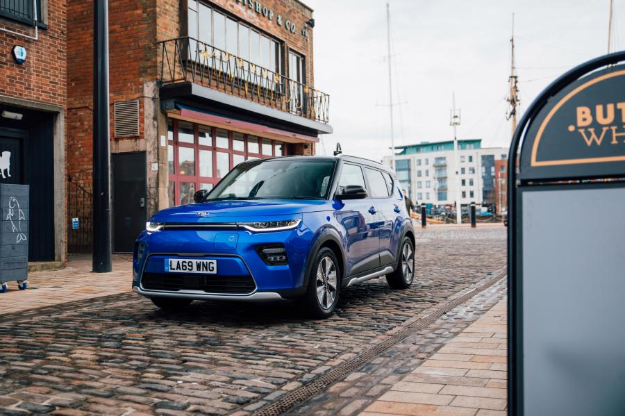  Kia Soul EV (SK3) 2019 года  (UK) (фото 15 из 40)
